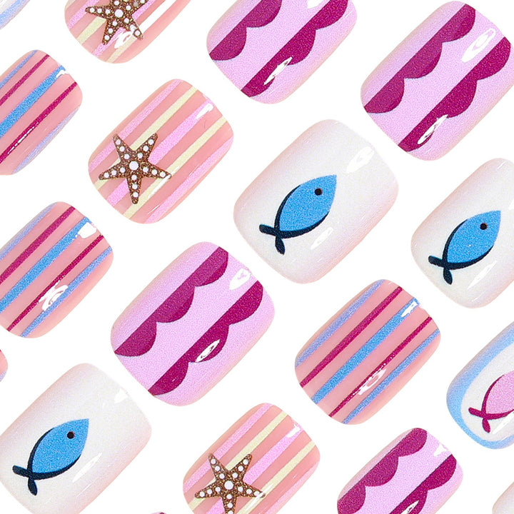 Nautical-Themed Press-On Nail Art Bowlift