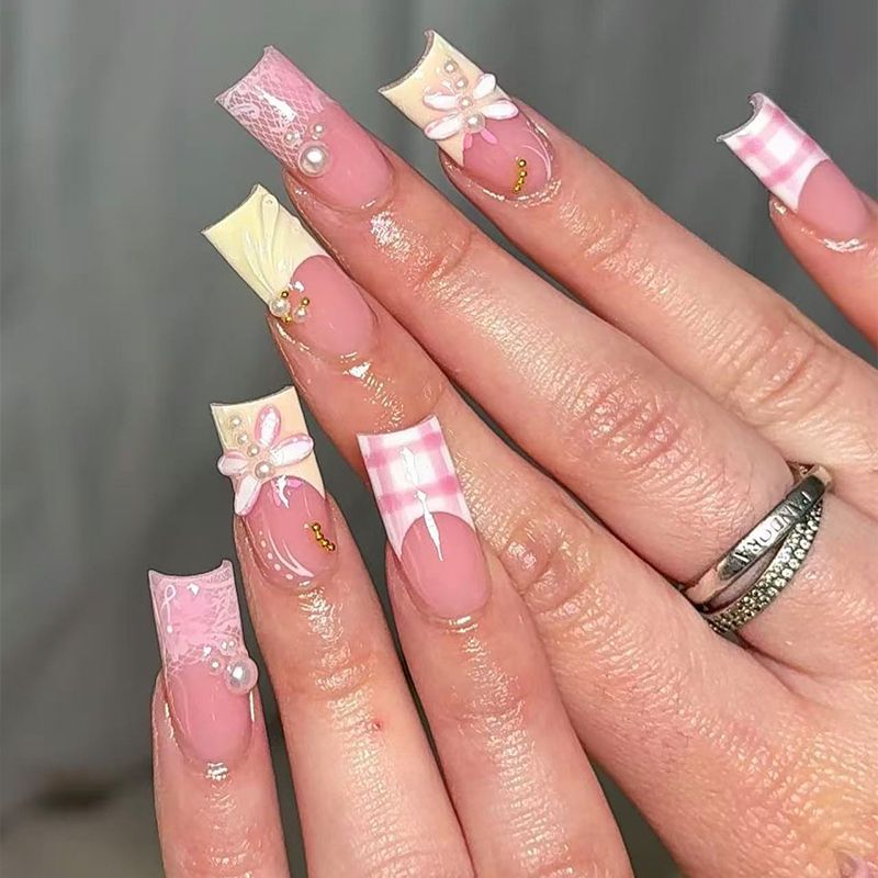 Artisan Decorative Nail Tips Bowlift