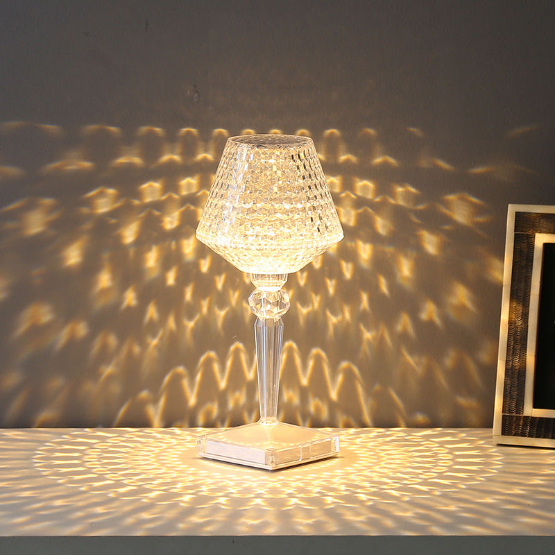 Liesbeth Crystal Lamp – Luxury Table Lamp with USB Charging Function Bowlift