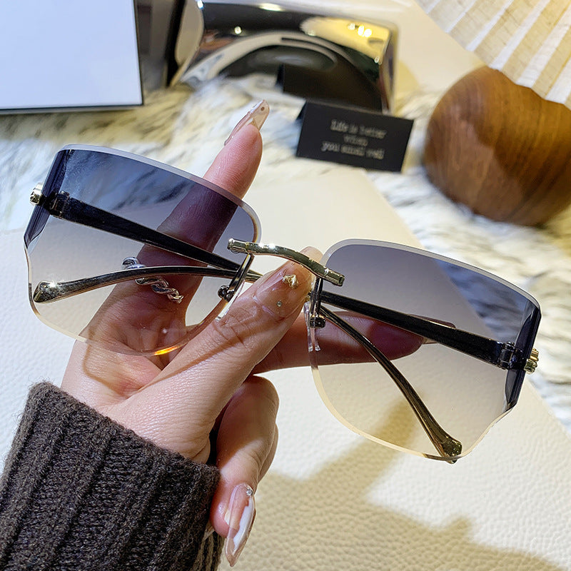 Ladies exclusive geometric sunglasses Bowlift