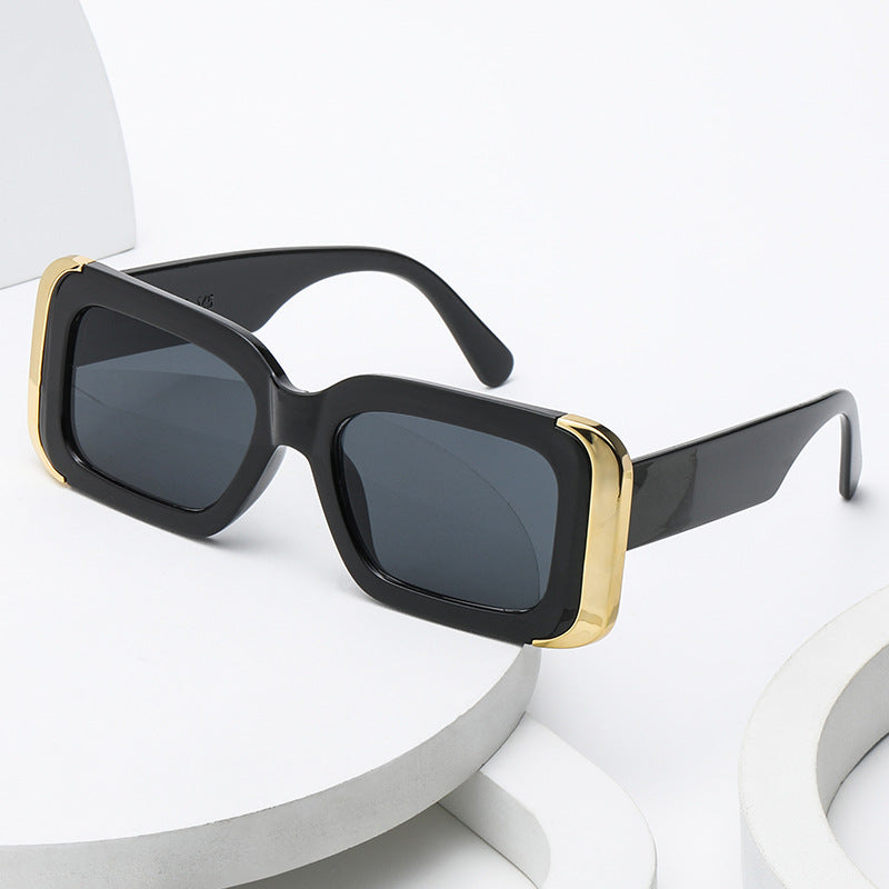 Women Oversized Sunglasses in Modern Animal Print Design Bowlift