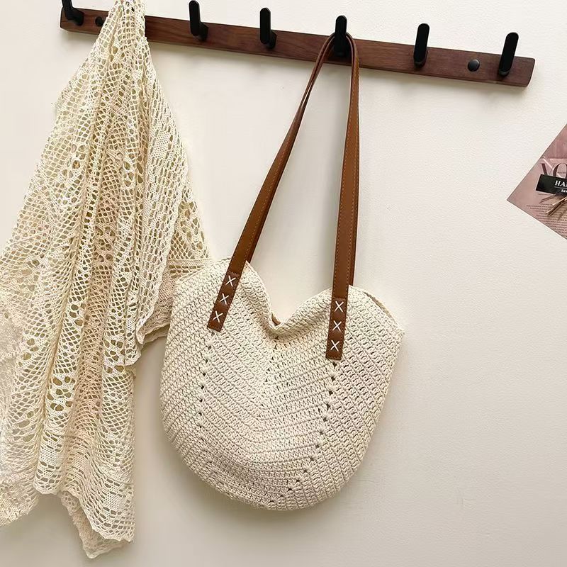 Handcrafted beach bag with elegant leather handles Bowlift