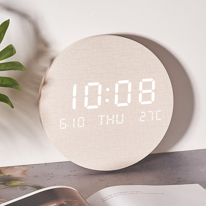 Elegant table clock in modern wood design Bowlift
