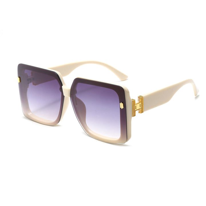 Women oversized fashionable sunglasses with luxurious frame Bowlift
