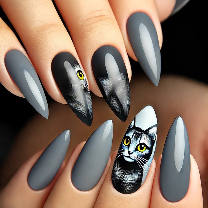 Stylish cat motif artificial nails Bowlift