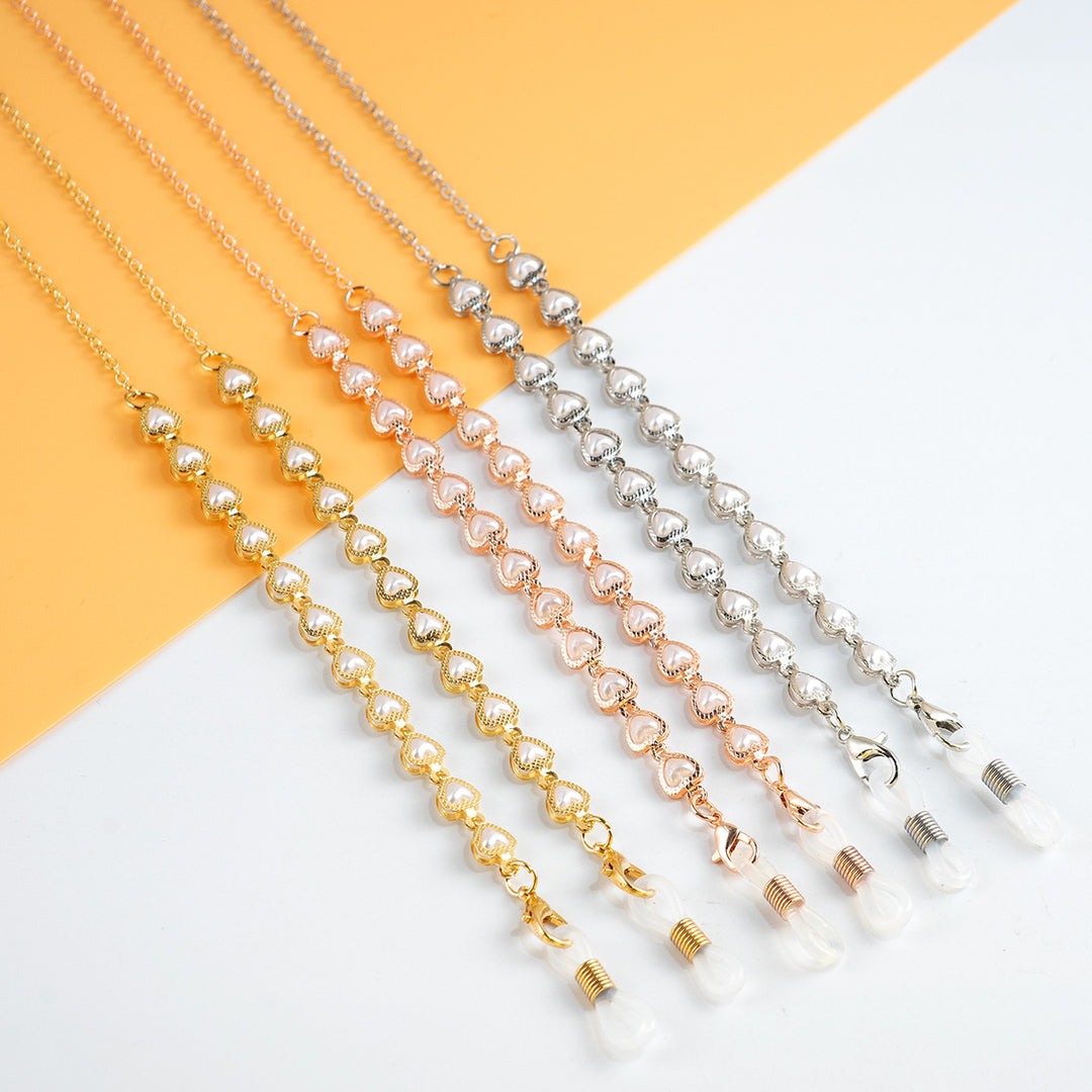 Elegant Pearl-Linked Eyewear Chain Bowlift