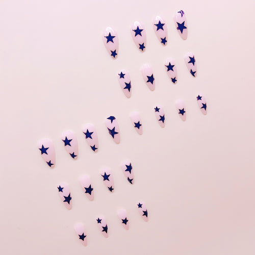 Creative nail tips with star motif Bowlift