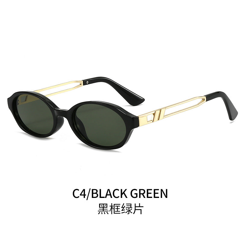 Women Elegant Sunglasses in luxurious tortoiseshell design with golden metal accents Bowlift
