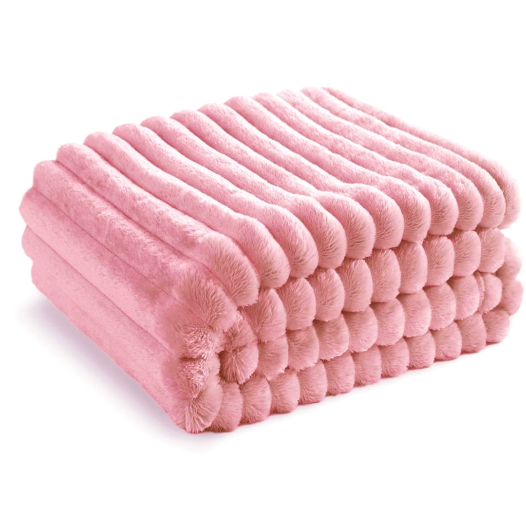Cozy Plush Throw Blanket Bowlift