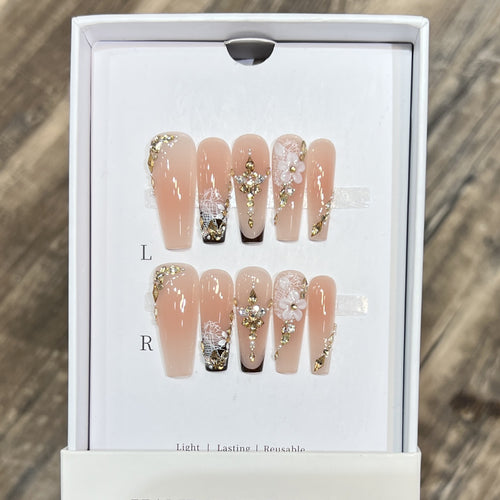 Artistic Reusable Press-On Nail Set with Floral and Gold Accents Bowlift