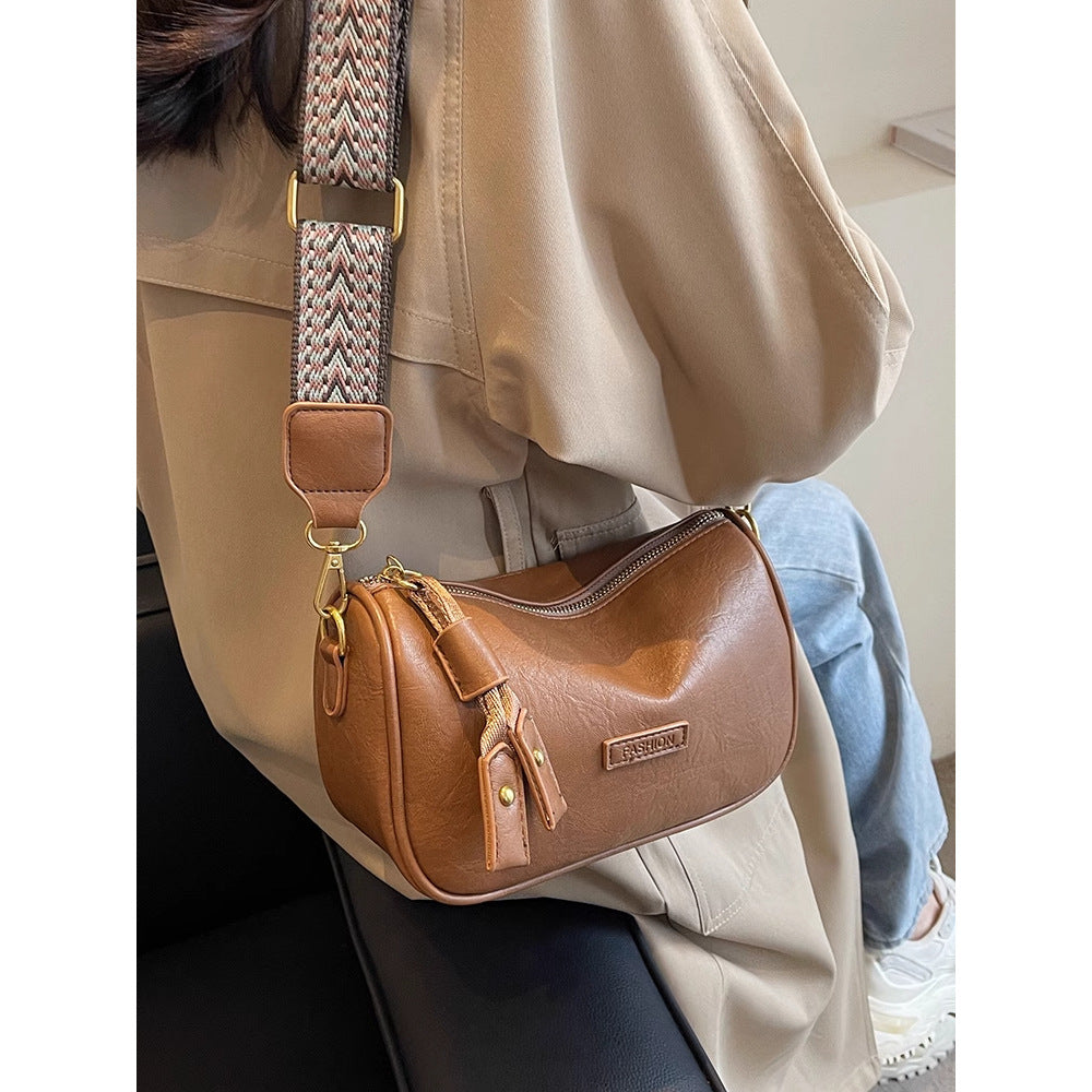 Elegant Zip-Closure Crossbody Bag Bowlift