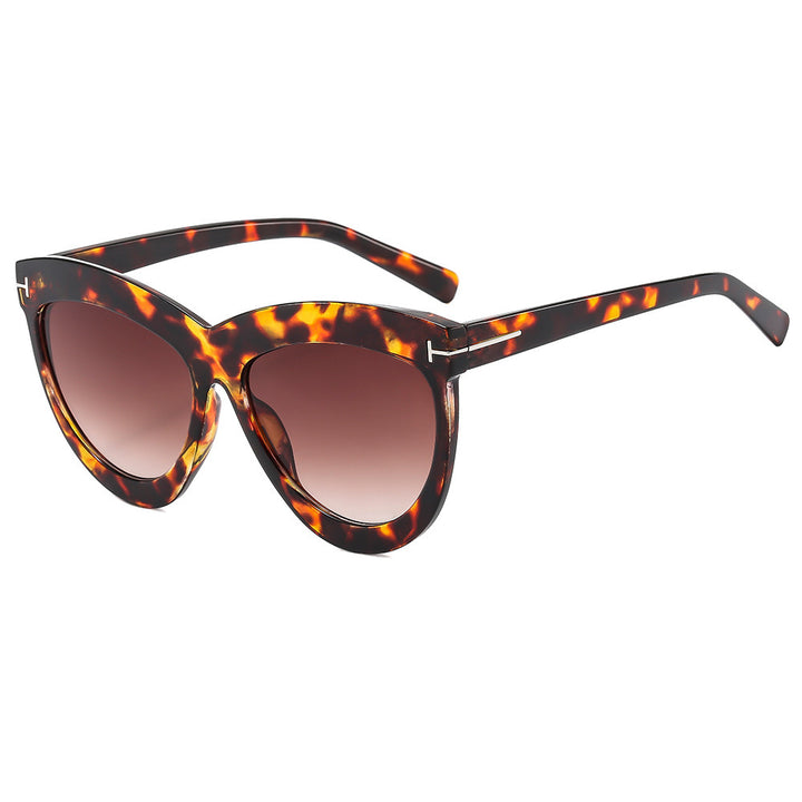 Stylish Cat-Eye Sunglasses with Slim Metal Accents Bowlift