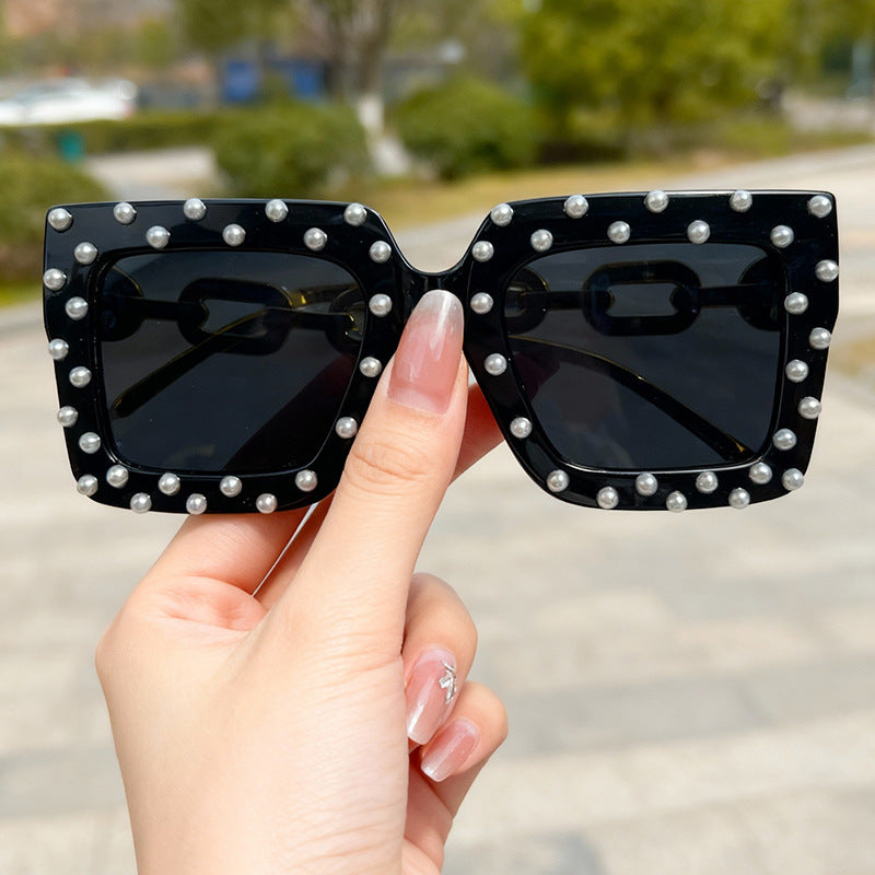 Decorative Pearl-Embellished Cat Eye Sunglasses Bowlift