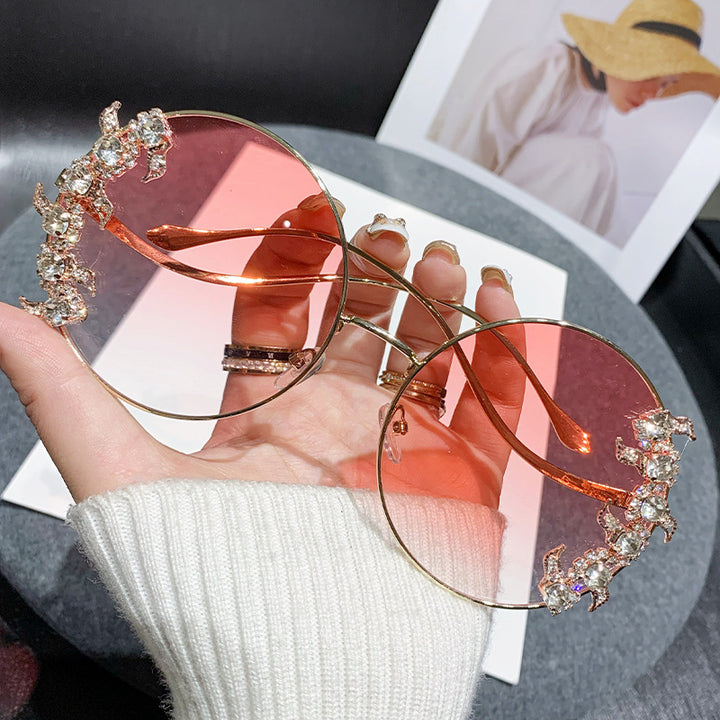 Ladies Glamorous Sunglasses with Sparkling Rhinestone Details Bowlift