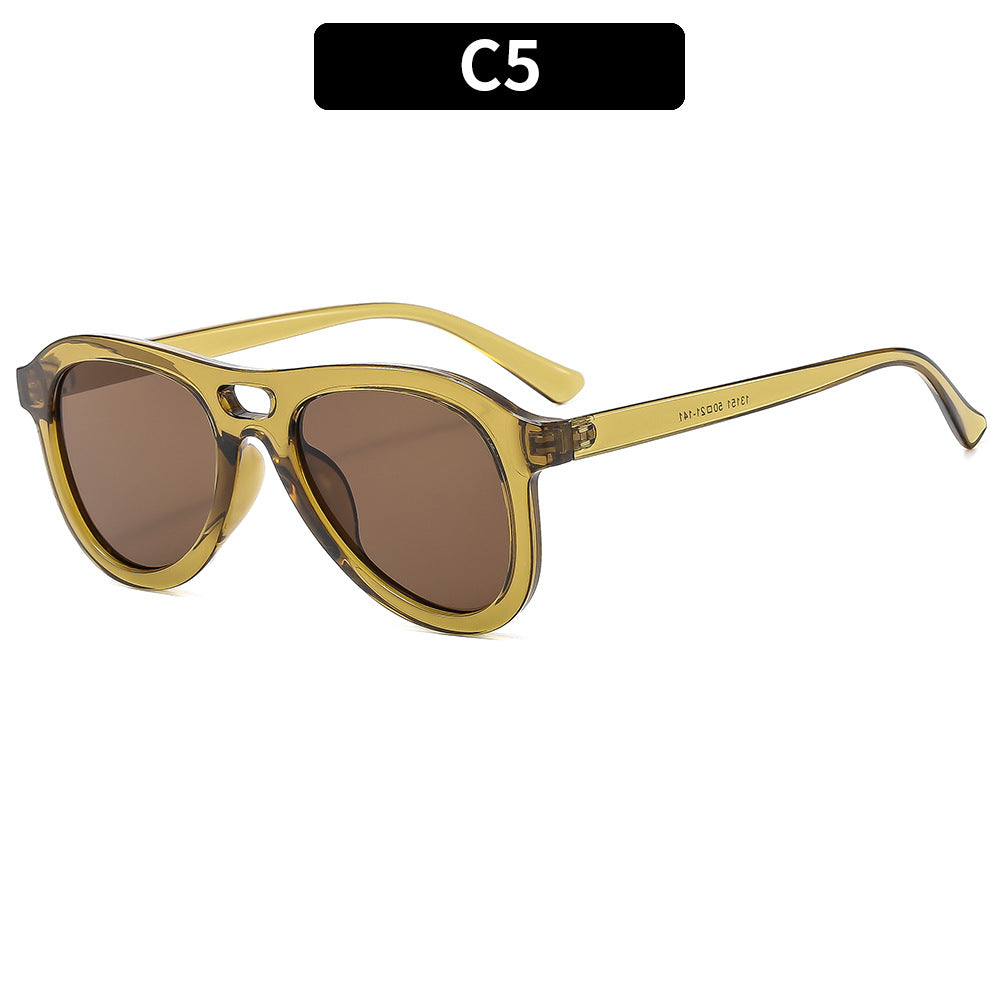 Vintage-Inspired Oversized Sunglasses