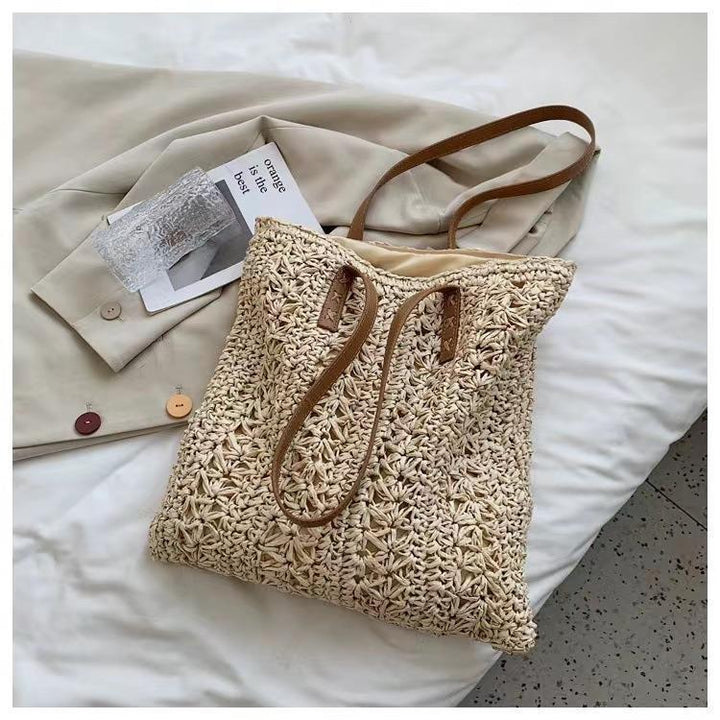 Bag made of woven natural material Bowlift