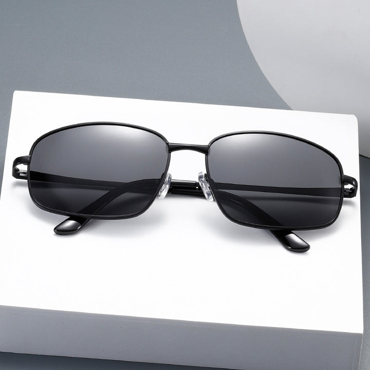 Women's elegant sunglasses with modern metal frame Bowlift