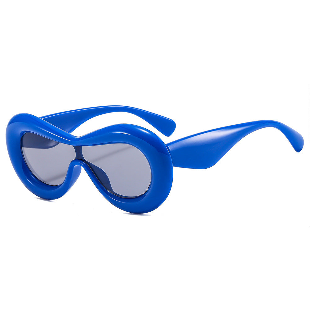 Ladies fashionable sunglasses with nostalgic flair Bowlift