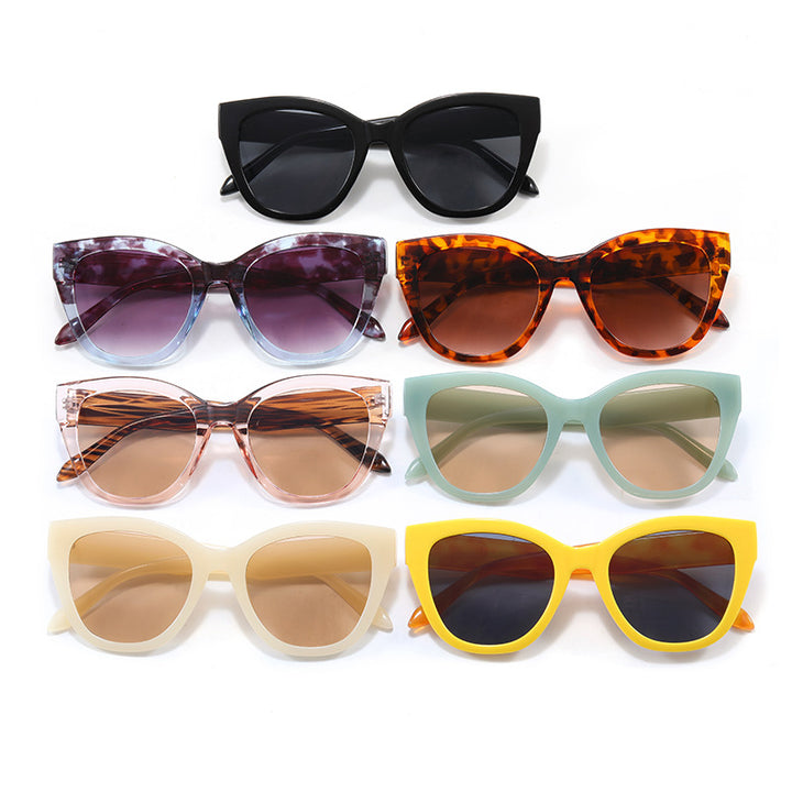Women's extravagant sunglasses with fashionable design Bowlift