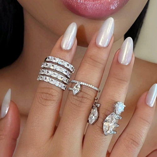 Elegant Rhinestone Ring Set Bowlift