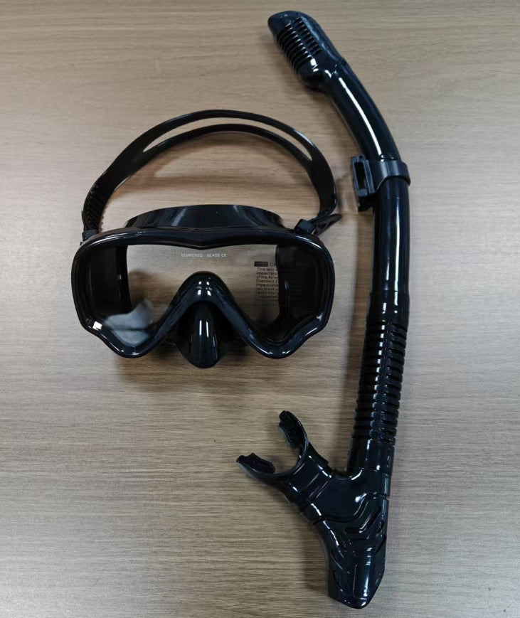 Diving mask with anti-fog technology and wide field of vision Bowlift