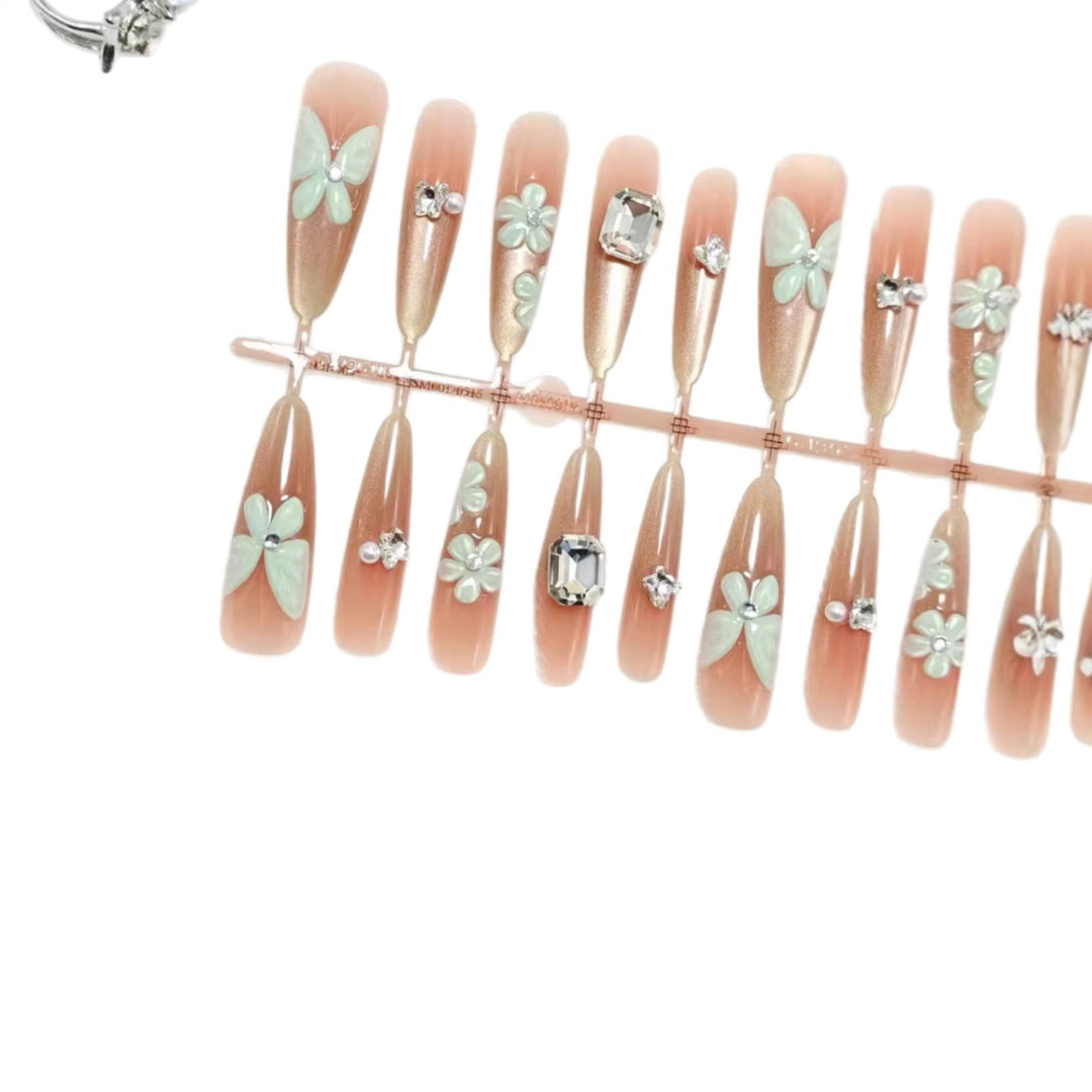 Artificial nails with elegant flower and crystal design Bowlift