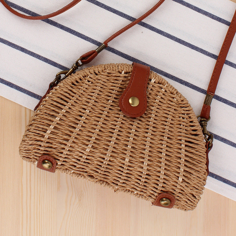 Rattan Shoulder Bag In Crescent Shape Design Bowlift