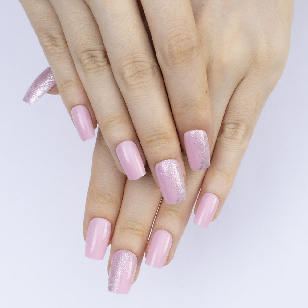 Glamorous artificial nails with glitter decoration Bowlift