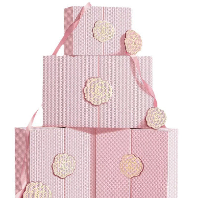 Luxurious rose-emblem gift box set with matching carry bag and magnetic closure Bowlift