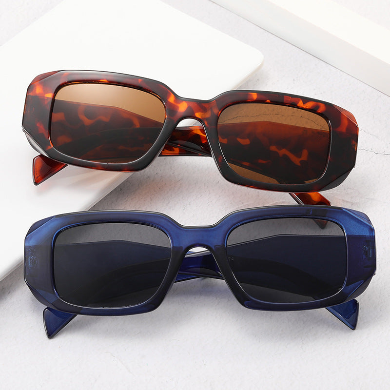 Women’s fashionable square sunglasses with trendy tortoiseshell design Bowlift