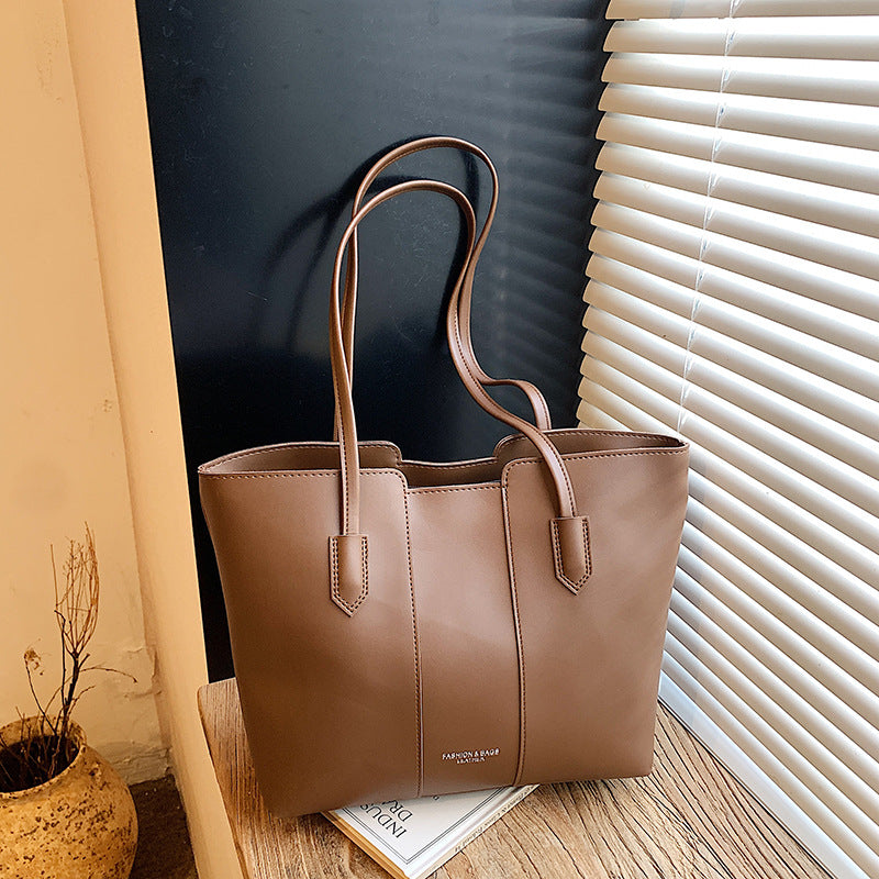 Elegant Structured Tote Bowlift