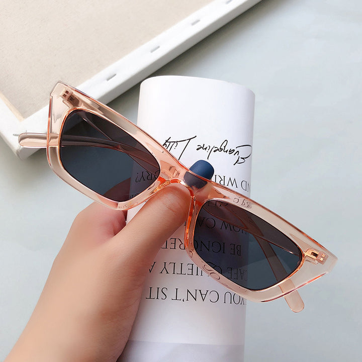 Fashionable Cat-Eye Sunglasses Bowlift