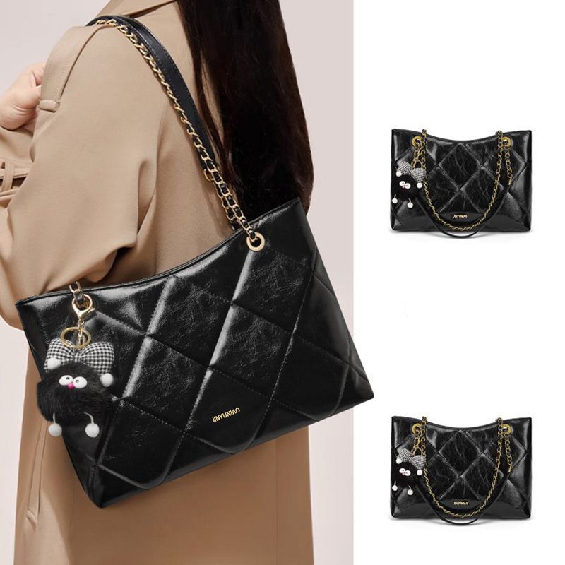 Quilted Chain-Handled Tote Bag Bowlift