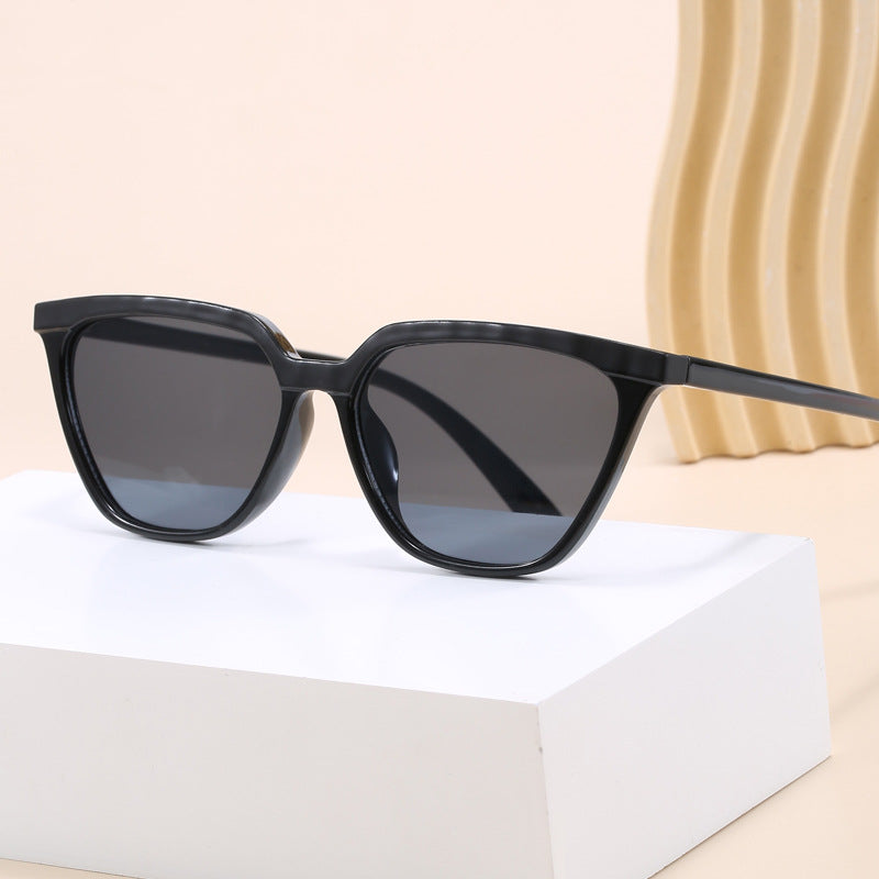 Women's modern geometric sunglasses with elegant design Bowlift