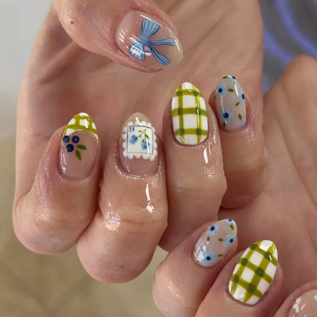 Artificial Nail Design Bowlift