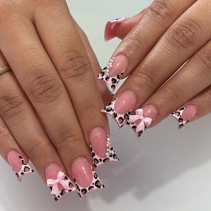 Animal Print Bow-Accented Press-On Nail Art Bowlift