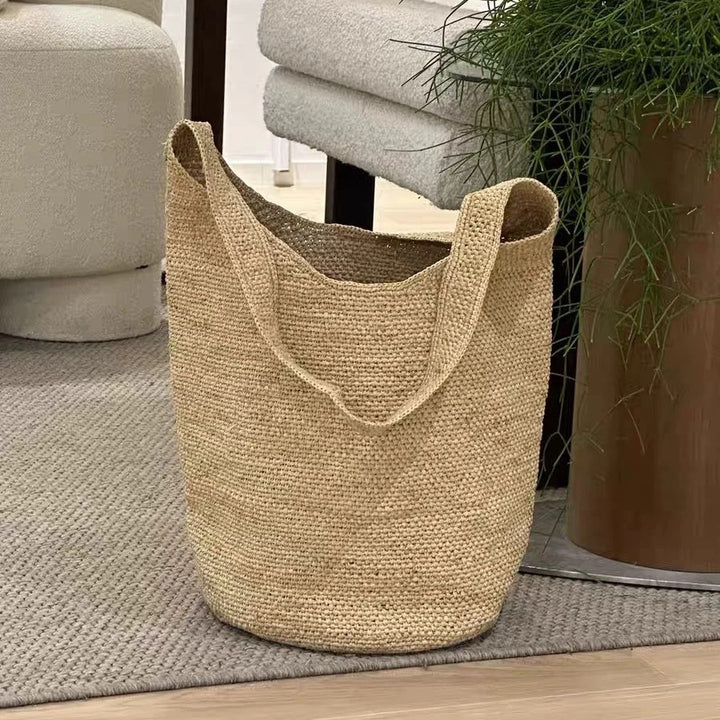 Generous Handbag Made of Untreated Material Bowlift
