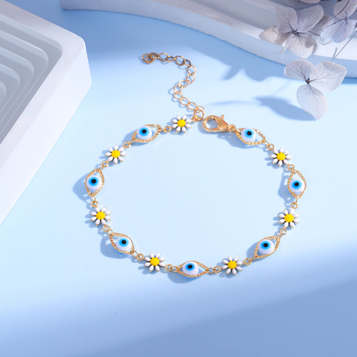 Eye Charm and Daisy Bracelet Bowlift