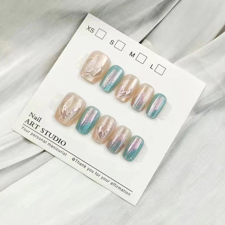 Glamorous artificial nails with holographic effect Bowlift