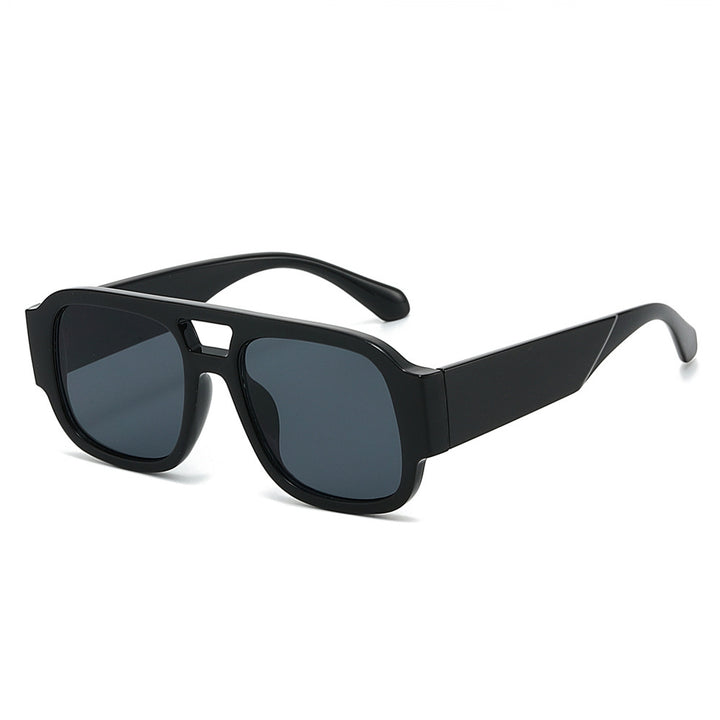 Fashionable Retro-Inspired Square Sunglasses Bowlift