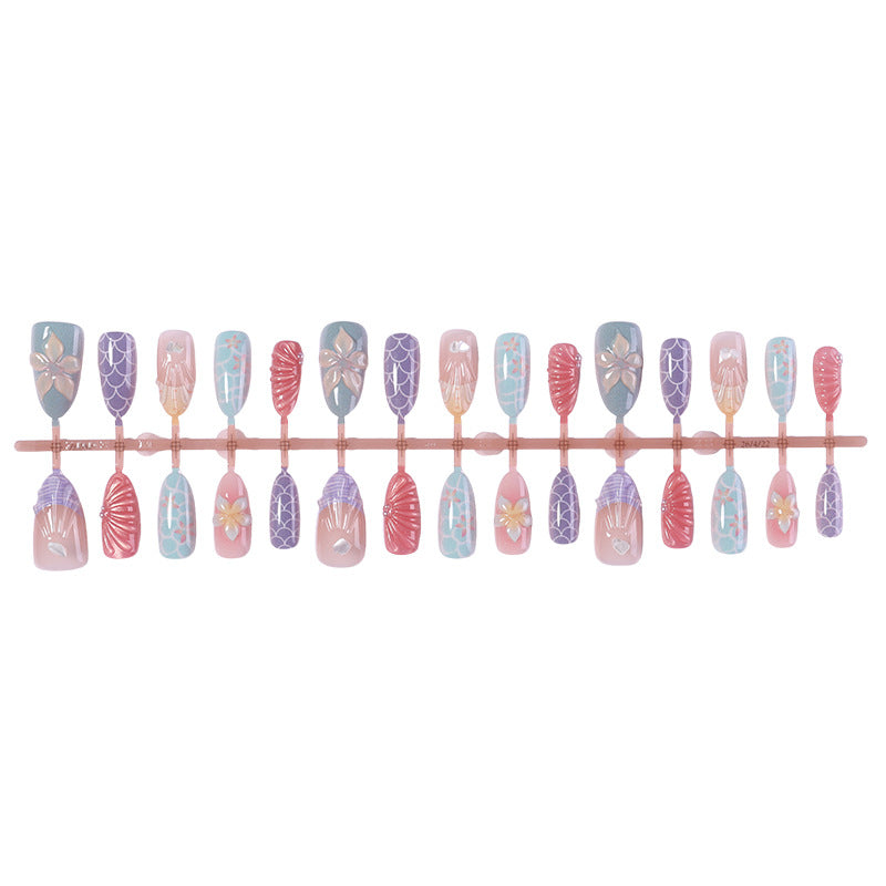 Decorative Press-On Nail Set with Floral and Gem Accents Bowlift