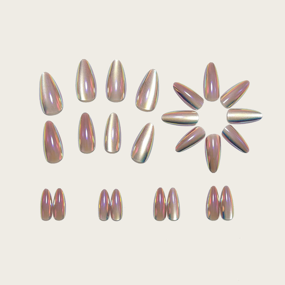 Glamorous Artificial Nails In Elegant Gloss Finish Bowlift