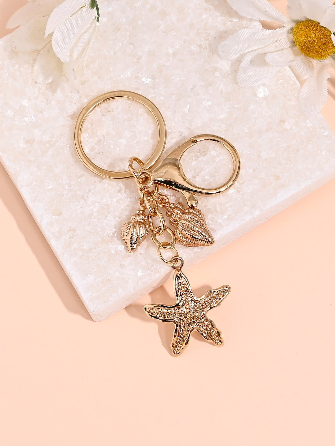 Keychain with Maritime Star Motif Bowlift