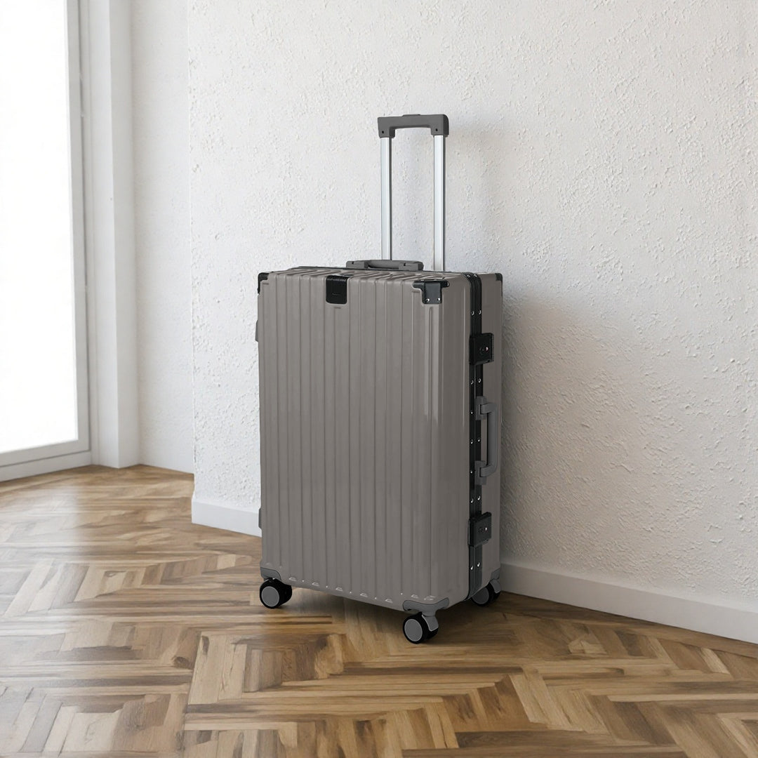 Rugged Hard-Shell Expandable Travel Suitcase Bowlift