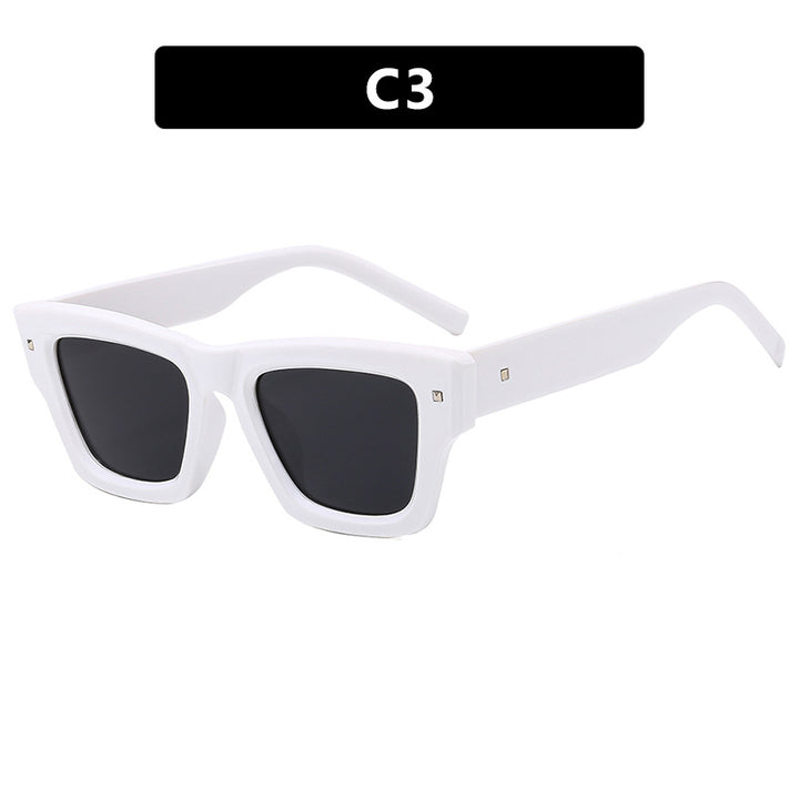 Ladies trendy sunglasses with square frame and UV protection Bowlift