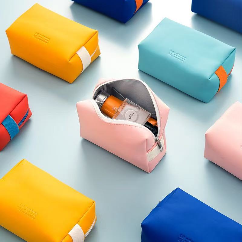 Women Trendy Cosmetic Bag Bowlift