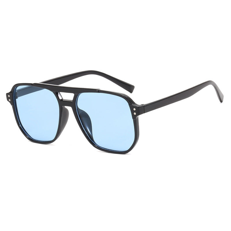 Women's fashionable sunglasses with angular frame Bowlift