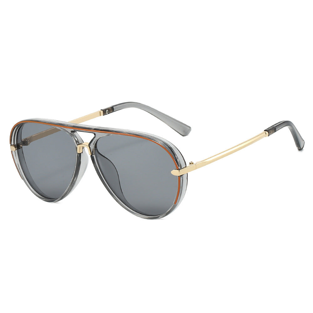 Elegant Aviator Sunglasses with Gold Accents Bowlift