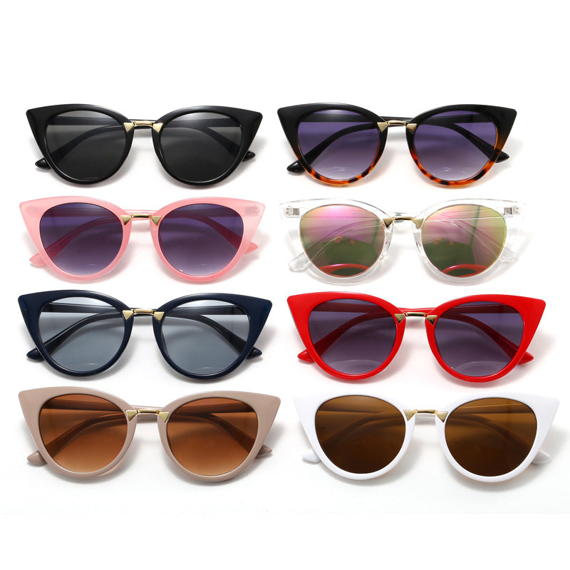 Ladies Cat-Eye Sunglasses with Elegant Golden Detail Bowlift