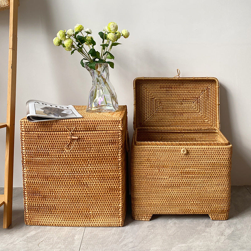Stylish storage basket made of rattan Bowlift
